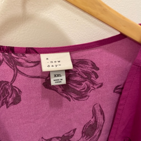 Top - Picture 4 of 4